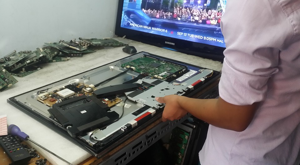 Nhận sửa tivi tại Quận Bình Tân giá rẻ, uy tín Liên hệ 090 120 6665